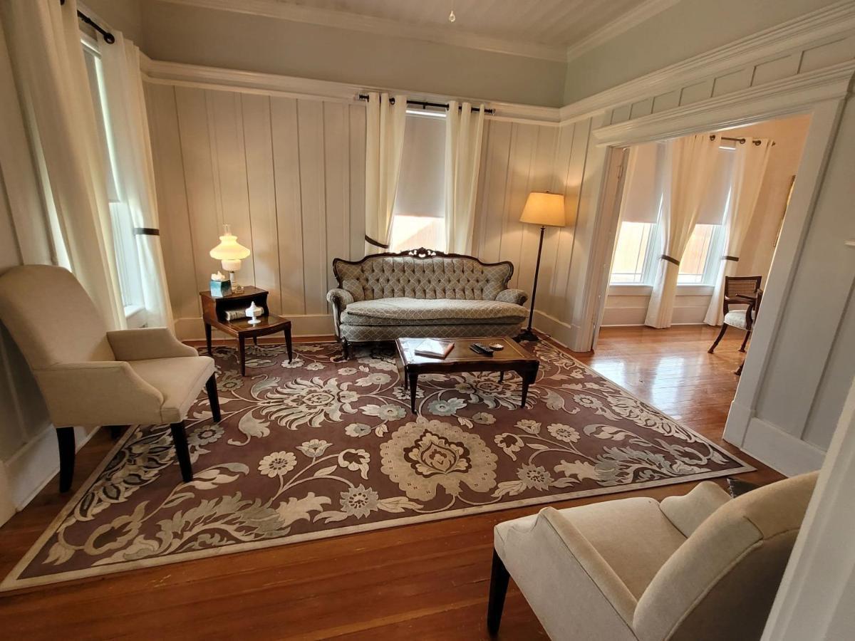 Holland House - Historic And Sophisticated Villa Alpine Eksteriør bilde